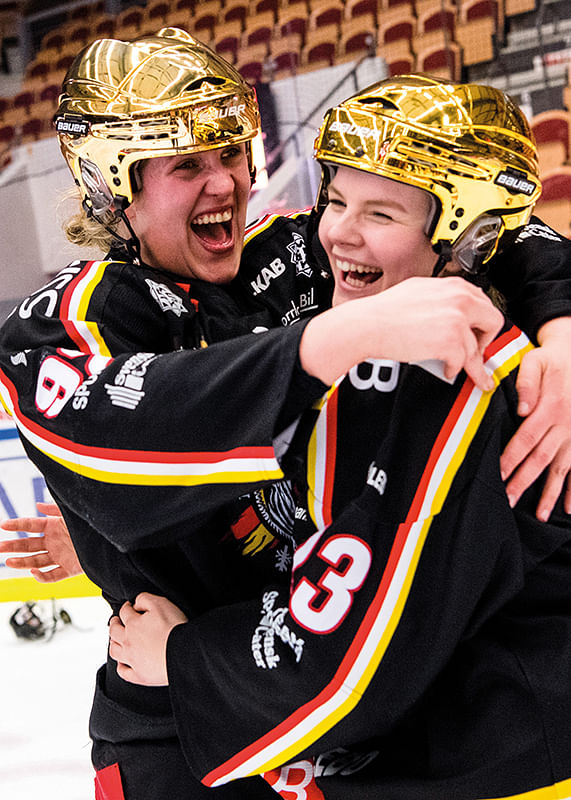 Melinda Olsson och Pernilla Forsgren SM-Guld 2018 Luleå Hockey-12