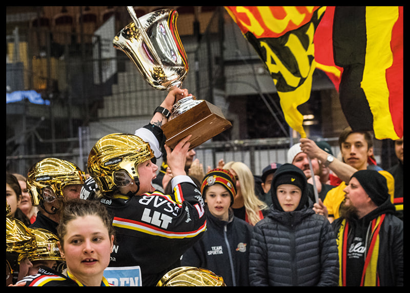 Firar guldet med fansen 2018-12