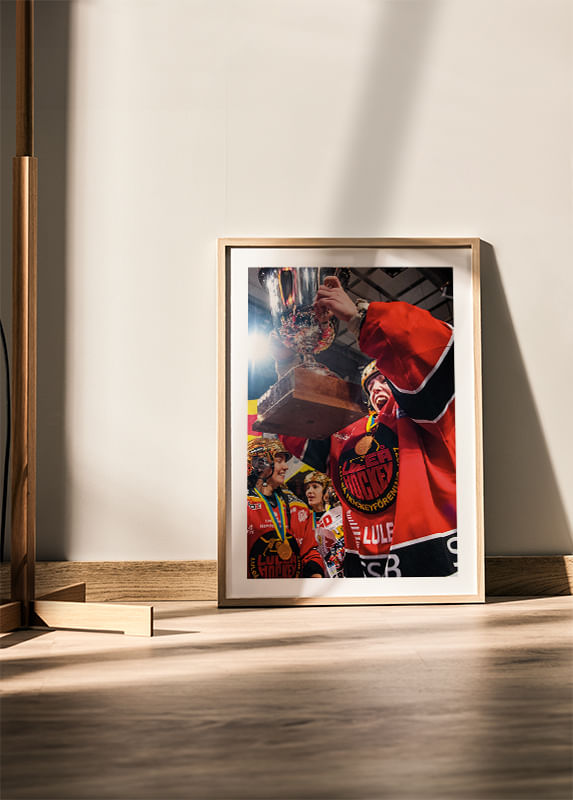 Poster Sara Grahn Firar Luleå Hockey crossfade