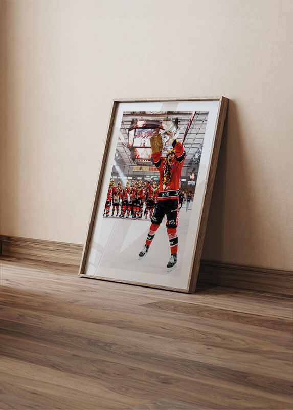 Poster Petra Nieminen SM-Guld 2023 Luleå Hockey crossfade