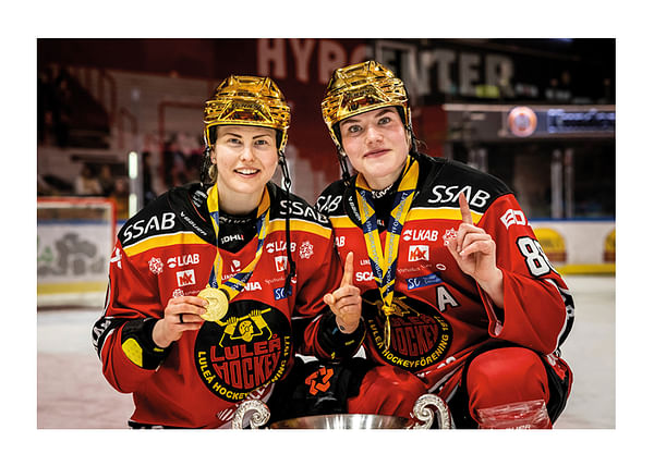 Poster Noora Tulus Och Ronja Savolainen SM-Guld 2023 Luleå Hockey