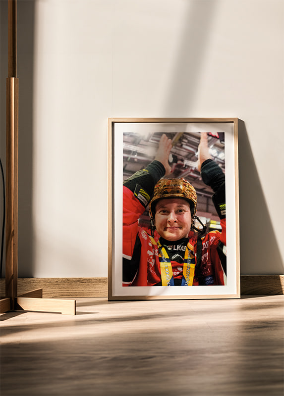 Poster Jenni Hiirikoski SM-Guld 2024 Luleå Hockey crossfade