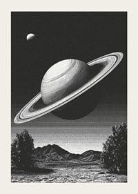 En surrealistisk svartvit scen där Saturnus reser sig mäktigt över ett jordiskt landskap.-3
