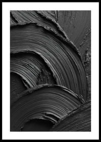 Tușele abstracte negre de pensulă formează un model ondulat și dramatic.-0