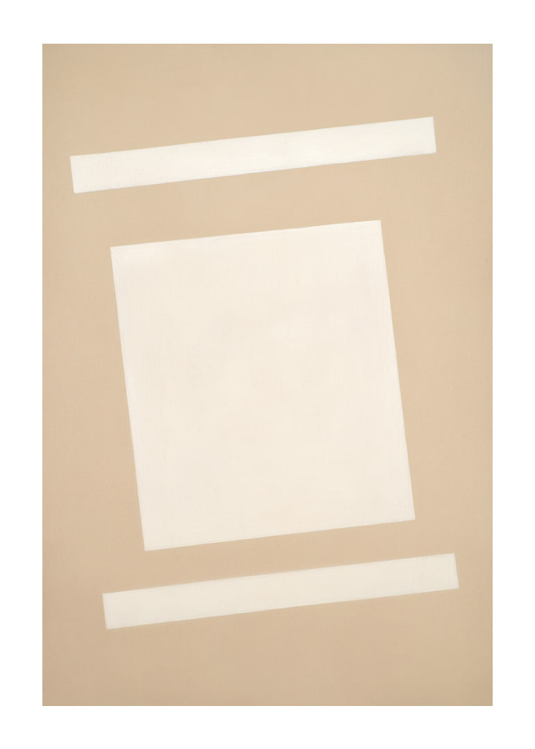 Ett enkelt motiv av vita former på beige bakgrund.-12