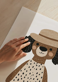 Charmig hund i hatt och klänning sprider glädje.-9