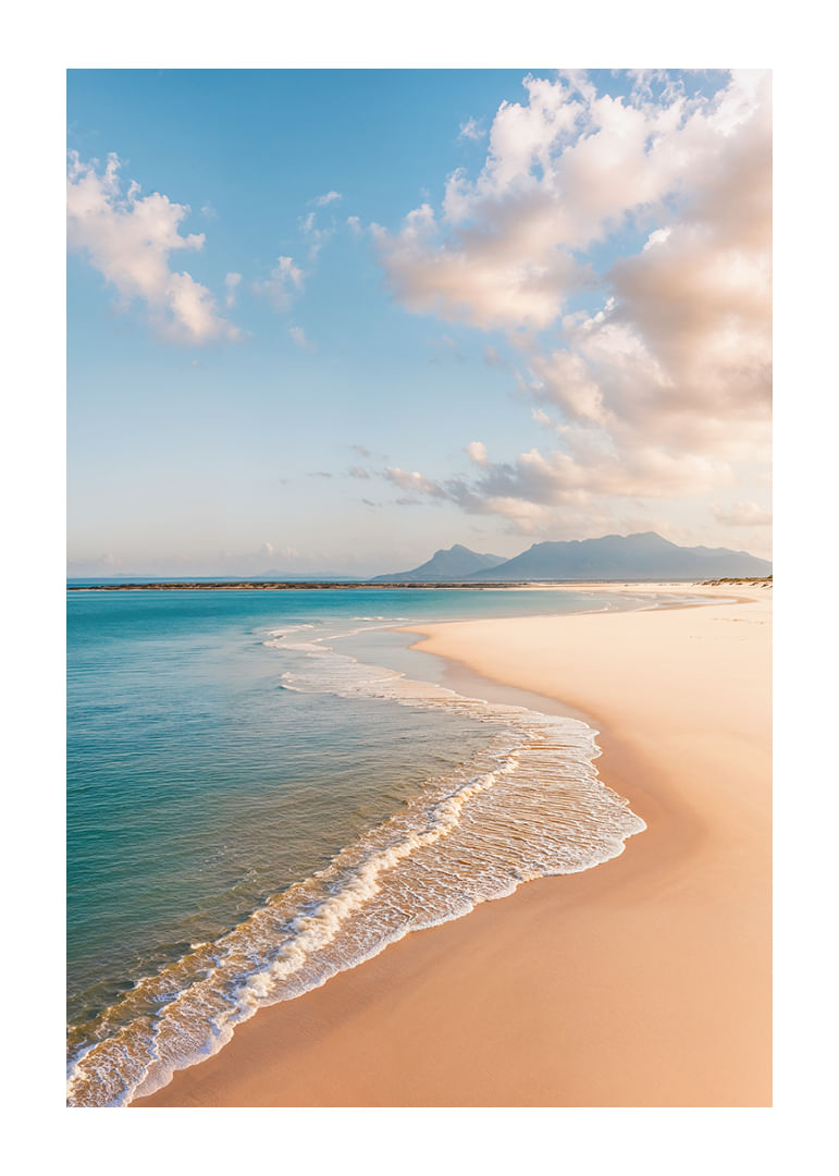 Un rivage de rêve rencontre la mer bleue claire.-12