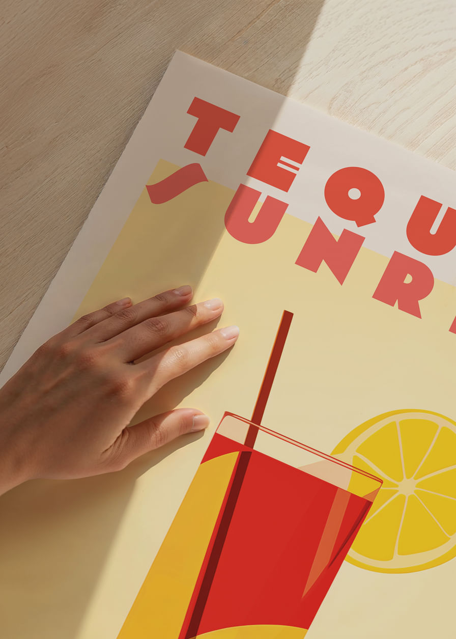 Een kleurrijke cocktailposter van Tequila Sunrise die zonnige vreugde verspreidt.-12