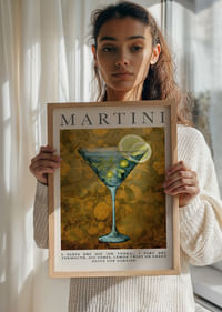 Štýlový plagát s klasickým martini v centre pozornosti.-2