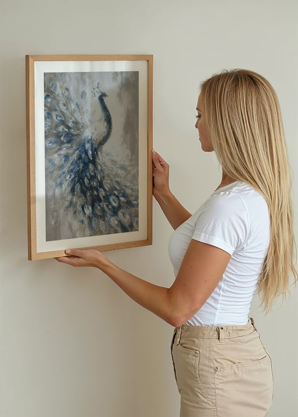 Poster Feathered Fanfare Elegance crossfade