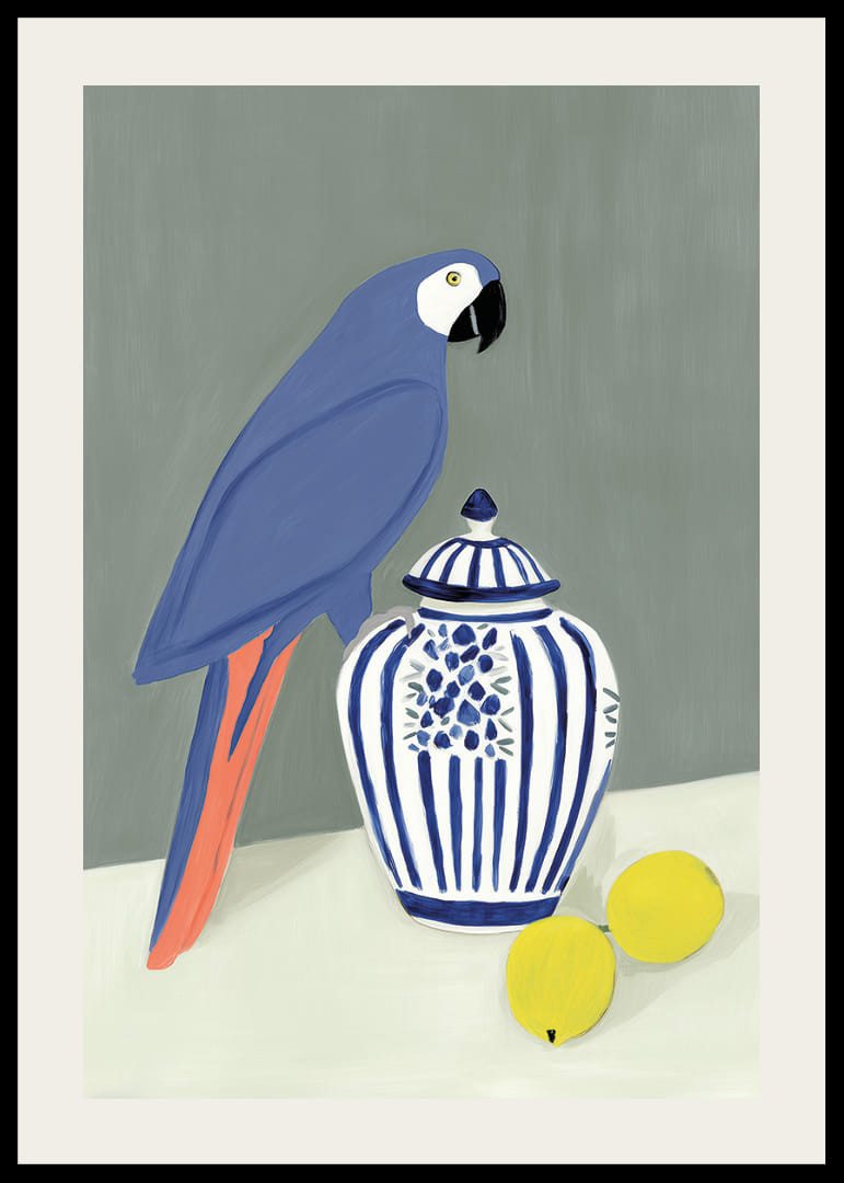 En papegoja som stolt vaktar över en vintrigt vacker keramikkanna.-12