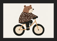 Očarujúci medvedík na bicykli šíri radosť a fantáziu.-5