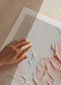 Soft pastel colors create a calm and harmonious atmosphere.-9