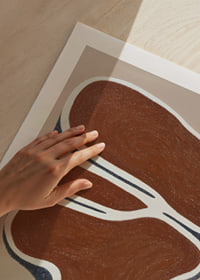 Organic shapes in earthy tones create calm and harmony.-9