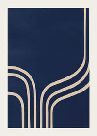 Mjuka linjer fångar nattens elegans med djupa blå toner.-3