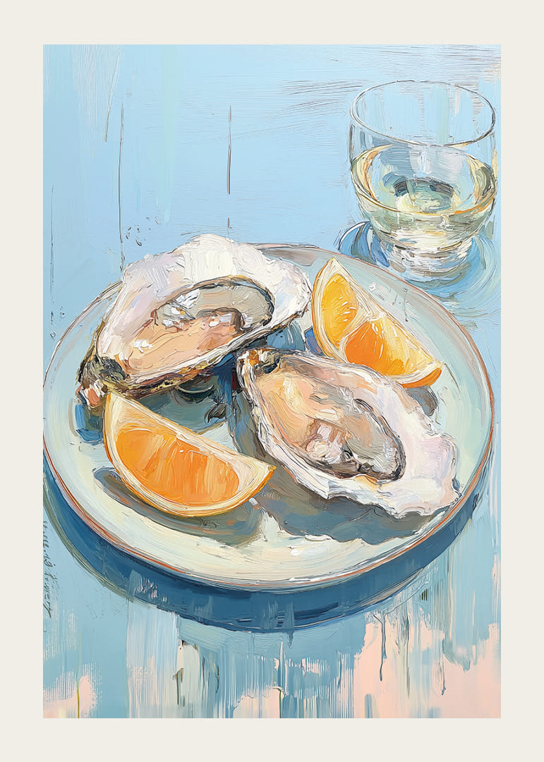 Délicieuses huîtres aux agrumes sur fond bleu clair.-12