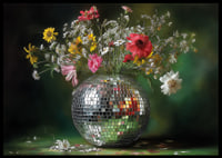 Flowers in a mirror vase that spread magic and elegance.-6