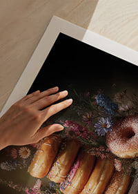 En drömsk kombination av blommor och färgglada donuts.-9