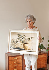 Timeless beauty with its motif of an antique pot adorned with olive branches.-8