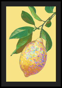 Egy ragyogó citrom csillog a napsütéses háttér előtt.-4