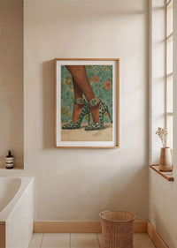 En elegant kombination av leopardmönster och blommig bakgrund.-8