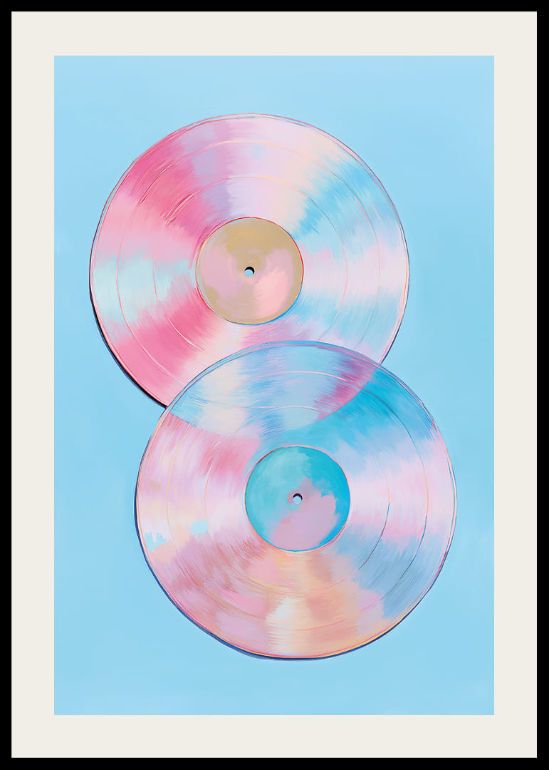Twee glinsterende vinylplaten in pasteltinten tegen een blauwe achtergrond.-12