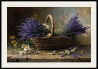 En kurv fyldt med lilla lavendel og margueritter skaber ro.-2