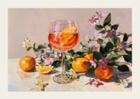 Un bicchiere pieno di agrumi e fiori crea vivacità ed eleganza.-3