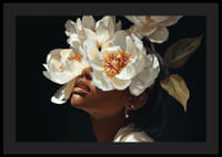 En mystisk skönhet döljs bakom ett förtrollande flor av blommor.-4