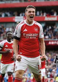 Viktor Gyökeres Arsenal 2025 No2-3