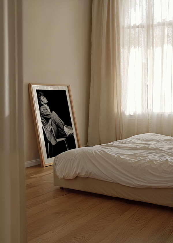 Juliste Youthful Attitude crossfade