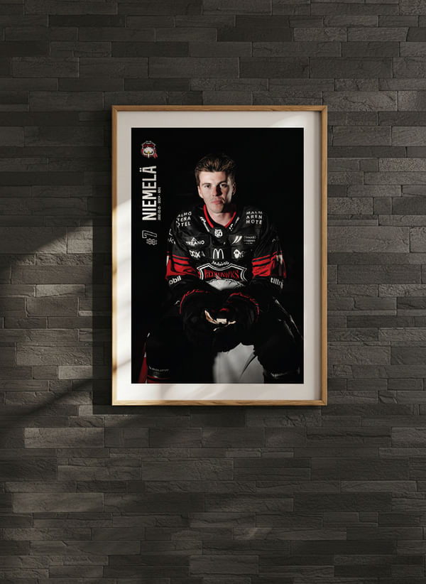 Poster Topi Niemelä #7 Malmö Redhawks 2025/2026 crossfade