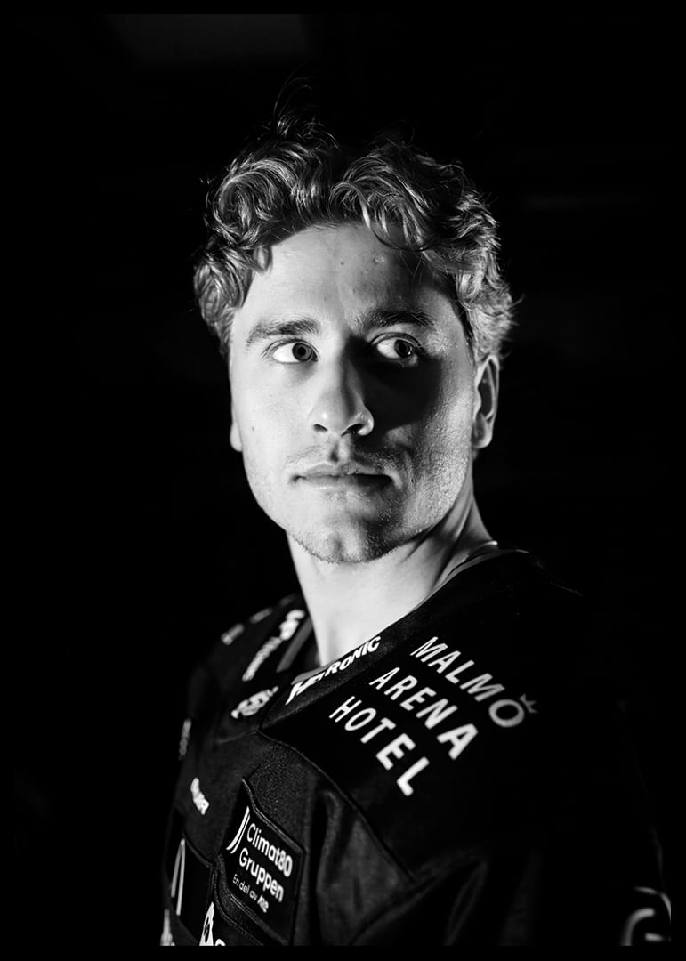 Eemil Viro #6 Malmö Redhawks B&W 2025/2026-12
