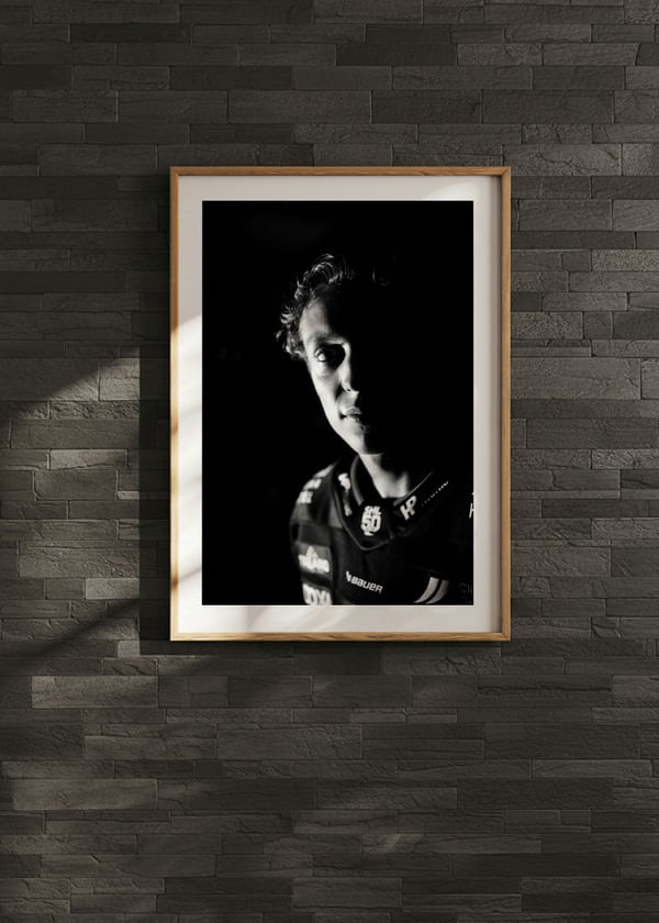 Poster William Von Barnekow #10 Malmö Redhawks B&W 2025/2026 crossfade