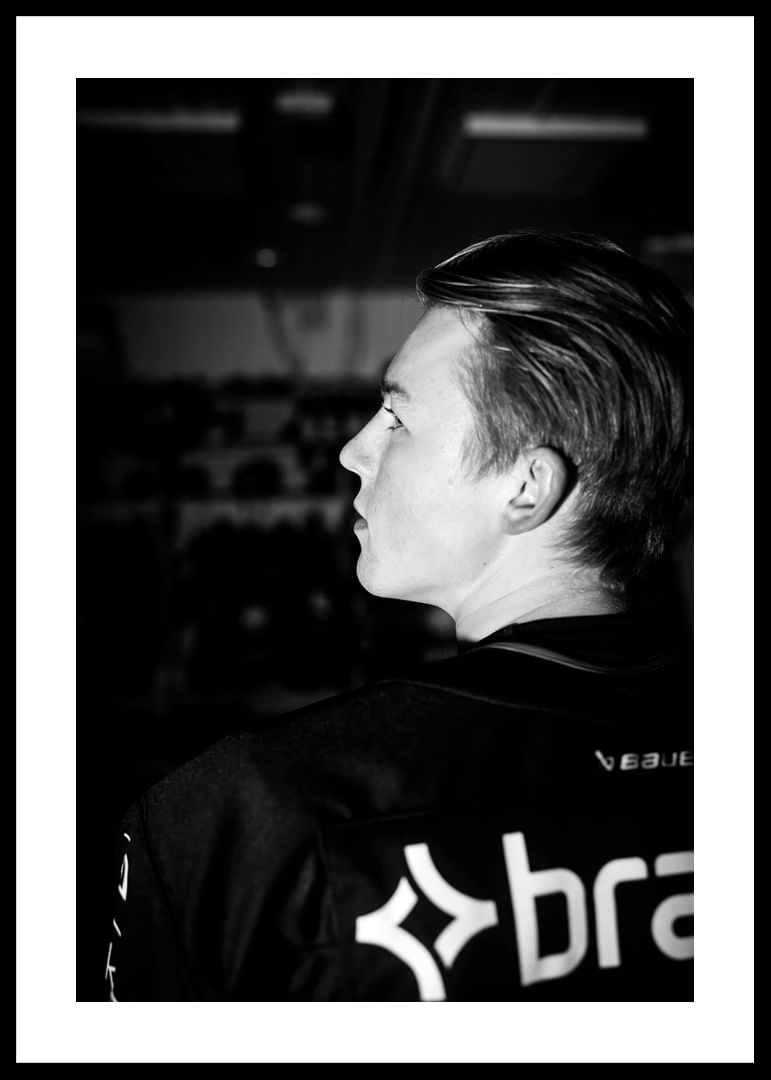 Petter Vesterheim #13 Malmö Redhawks B&W 2025/2026-12
