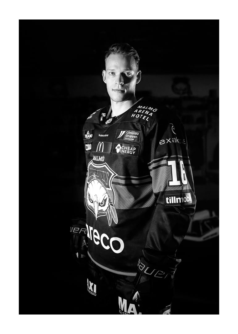 Maximilian Eisenmenger #16 Malmö Redhawks B&W 2025/2026-12
