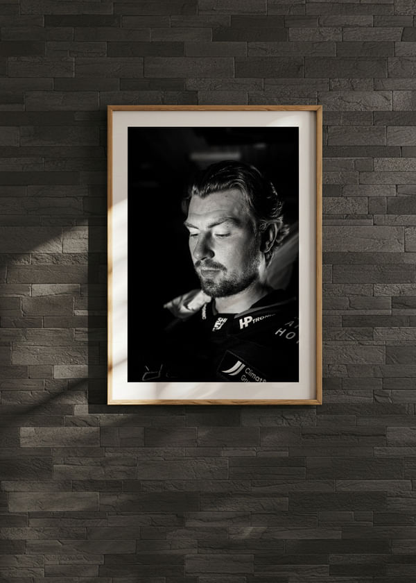 Poster Johan Ivarsson #17 Malmö Redhawks B&W 2025/2026 crossfade