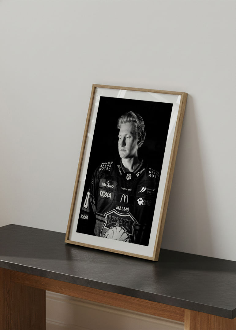  Thomas Berg Paulsen #20 Malmö Redhawks B&W 2025/2026-12