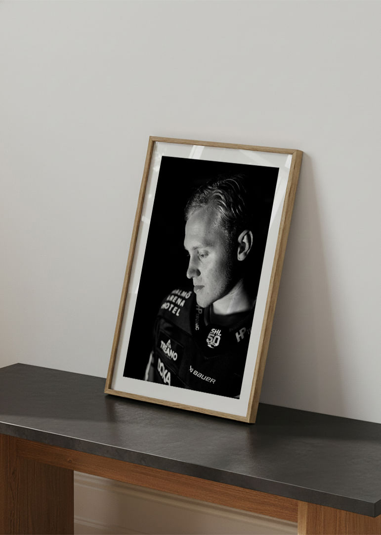 Filip Björkman #24 Malmö Redhawks B&W 2025/2026-12