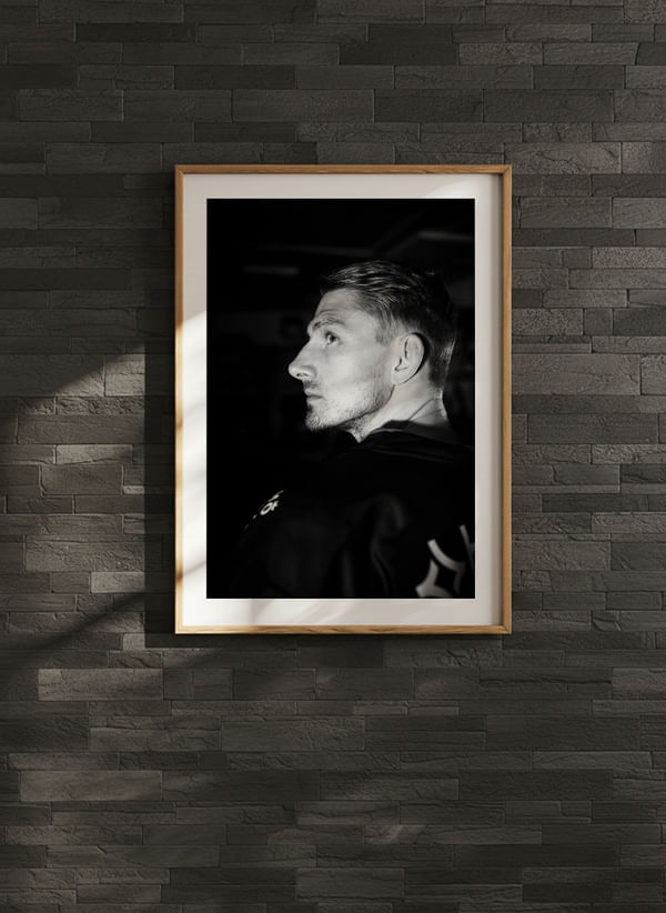 Poster Patrik Norén #26 Malmö Redhawks B&W 2025/2026 crossfade