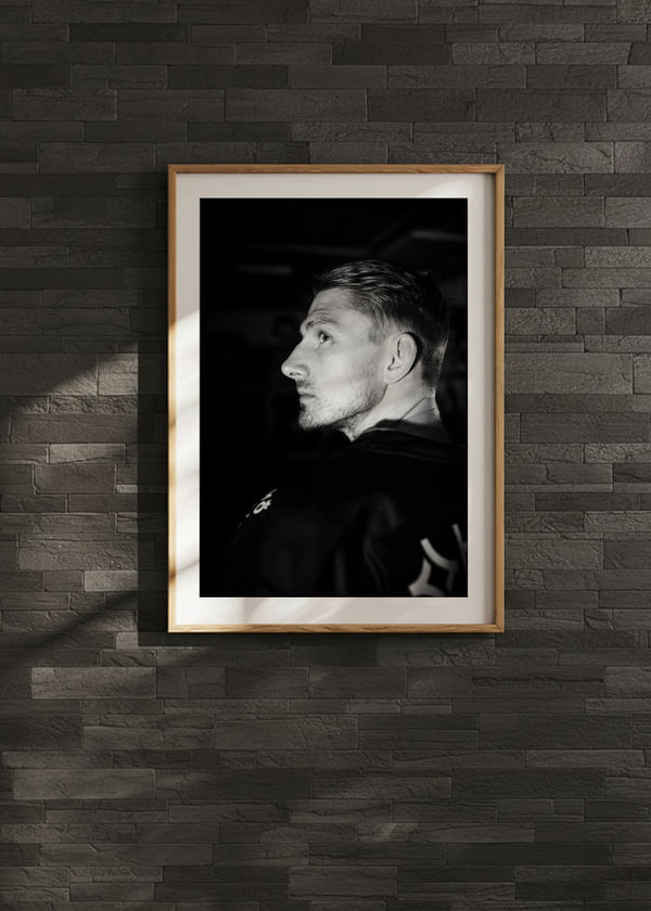 Poster Patrik Norén #26 Malmö Redhawks B&W 2025/2026 crossfade