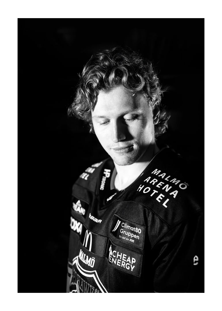 Robin Salo #42 Malmö Redhawks B&W 2025/2026-12