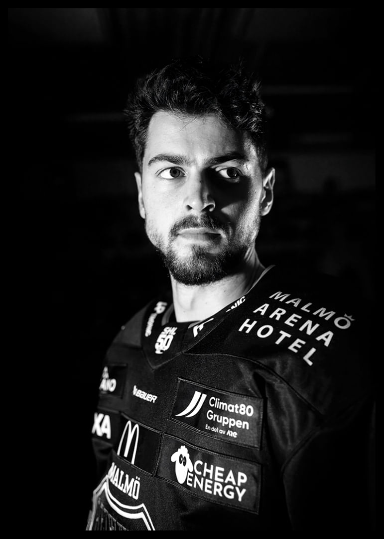 Seth Barton #49 Malmö Redhawks B&W 2025/2026-12