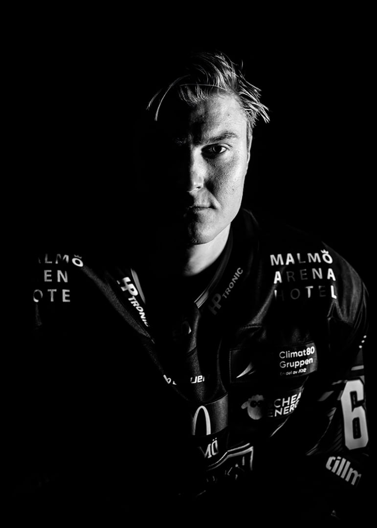 Fredrik Händemark #63 Malmö Redhawks B&W 2025/2026-12