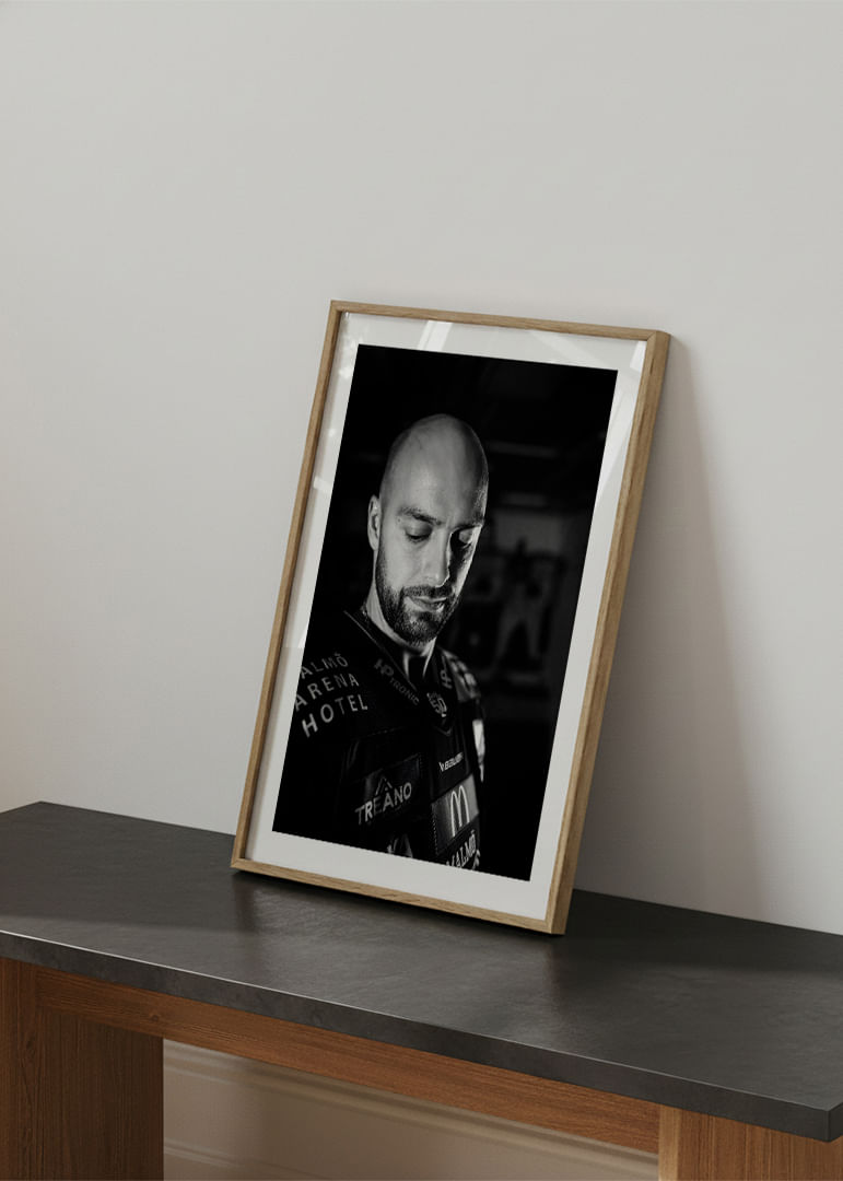 Robin Hanzl #78 Malmö Redhawks B&W 2025/2026-12