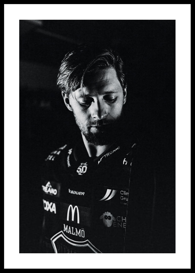 Carl Persson #95 Malmö Redhawks B&W 2025/2026-12