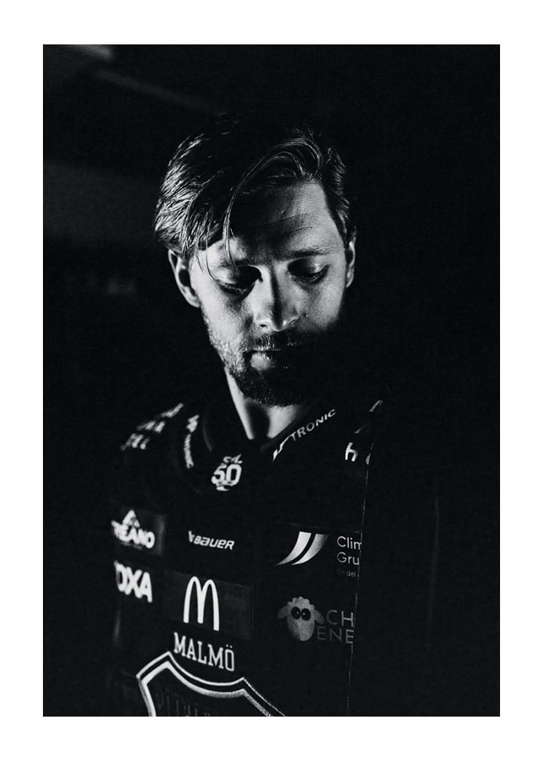 Carl Persson #95 Malmö Redhawks B&W 2025/2026-12