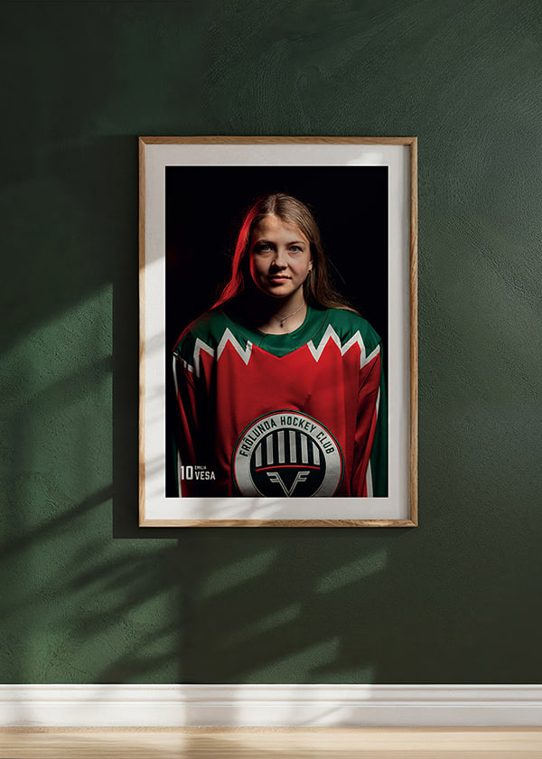 Poster Emilia Vesa #10 Frölunda HC 2025/2026 crossfade