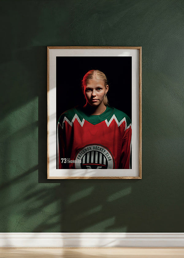 Poster Ella Thorbard #73 Frölunda HC 2025/2026 crossfade