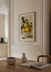 Os limões ensolarados dão um toque de cor a uma tigela rústica.-4